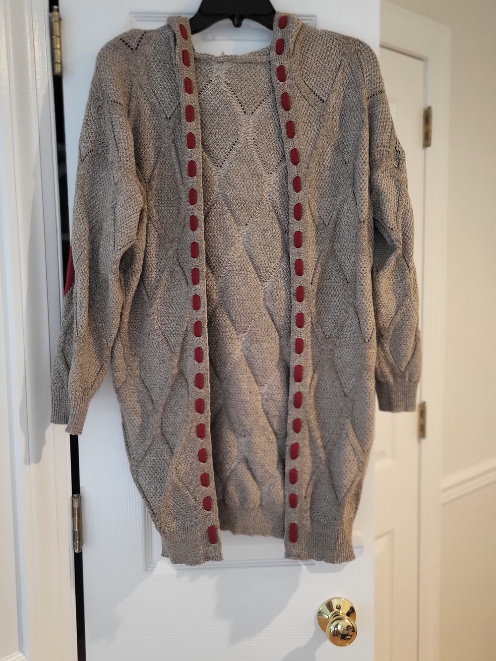 Cozy Cable Knit Women's Sweater Cardigan - Taupe with Red Accents
